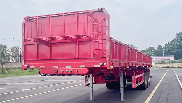 Rơ moóc đổ nhẹ đảo chiều giúp tăng hiệu quả dỡ hàng số lượng lớn