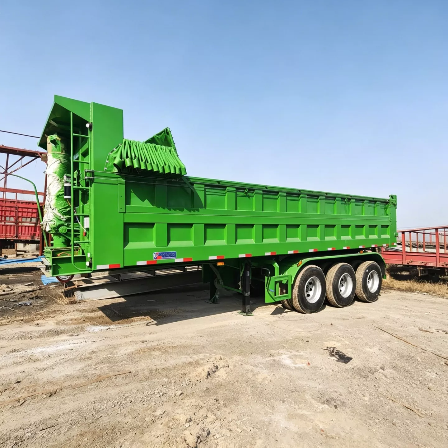 Sơ mi rơ moóc khai thác được mở rộng và gia cố